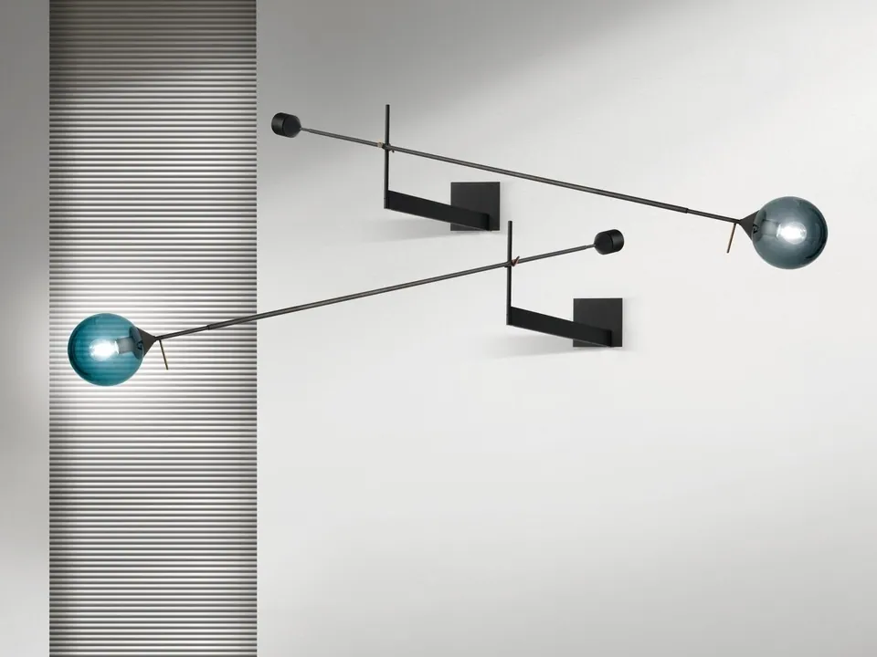 Giorgetti Kendama blown glass wall lamp, Giorgetti furniture made in Meda, Italy